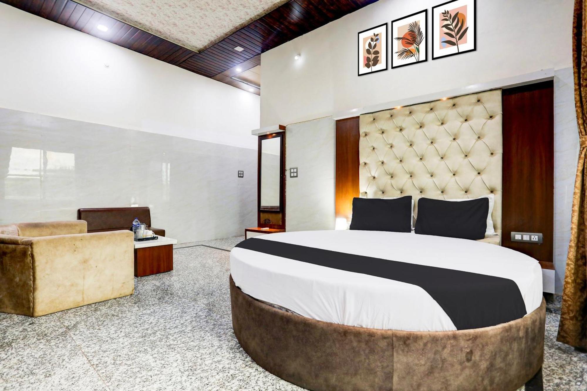 Hotel O Saraswati Resort Kota  Kültér fotó