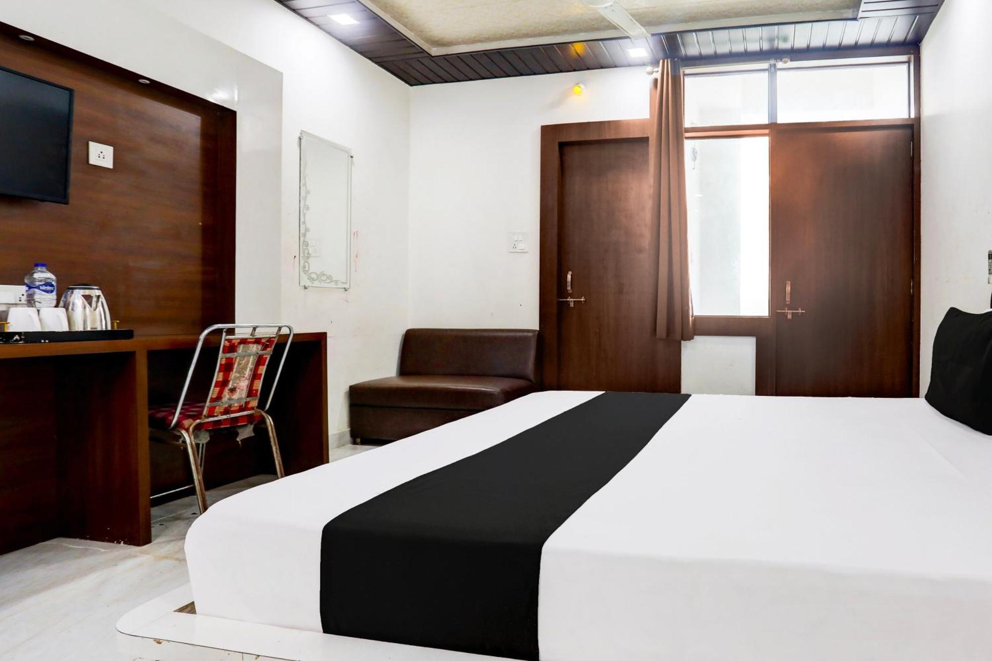 Hotel O Saraswati Resort Kota  Kültér fotó