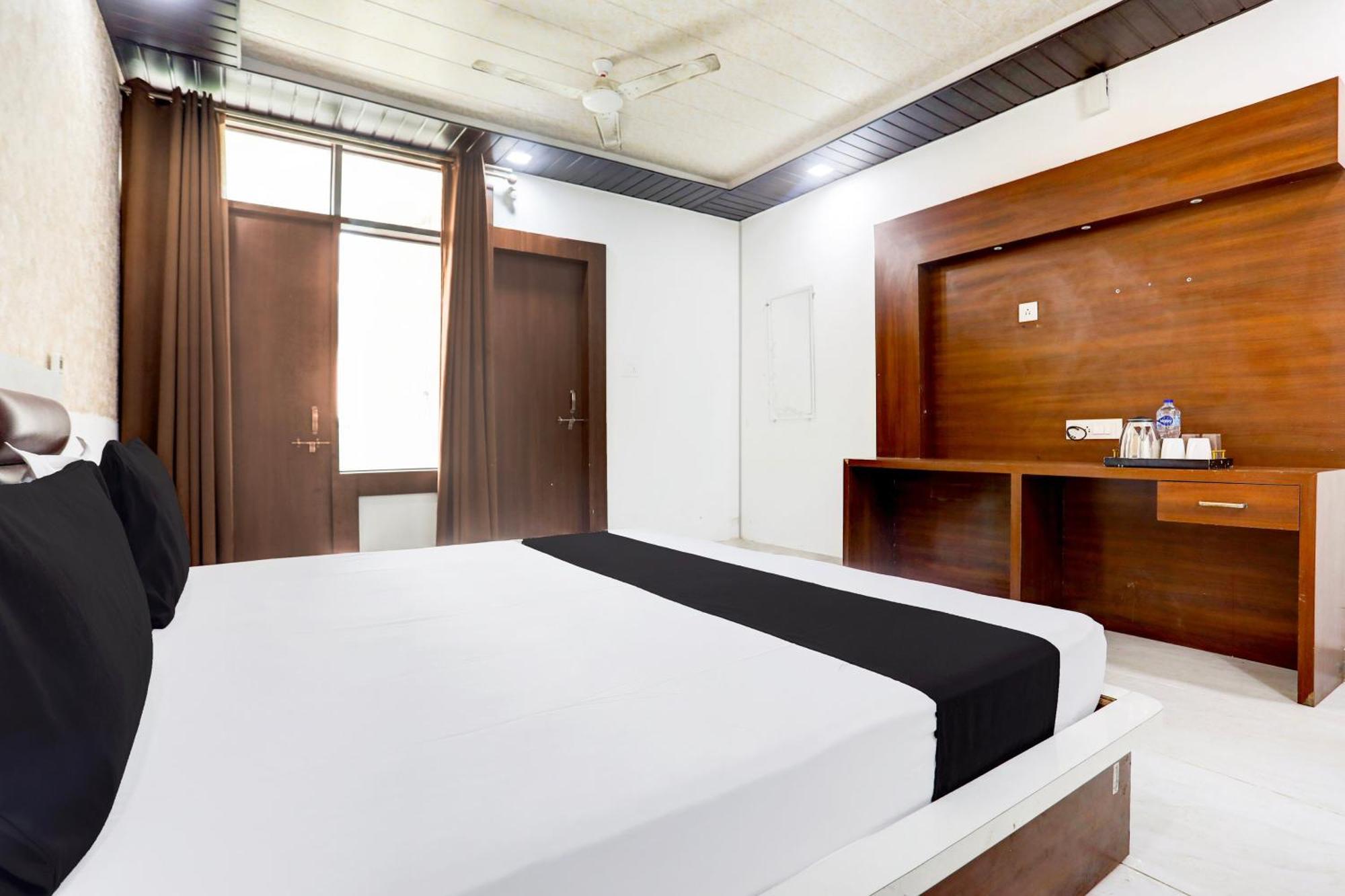 Hotel O Saraswati Resort Kota  Kültér fotó